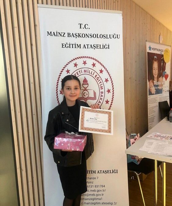 Elif Özbas erneut ausgezeichnet
